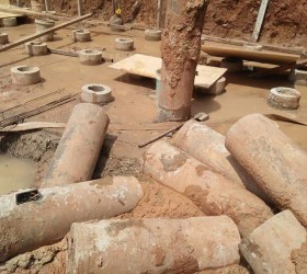 đục cừ bê tông tại bến cát bình dương