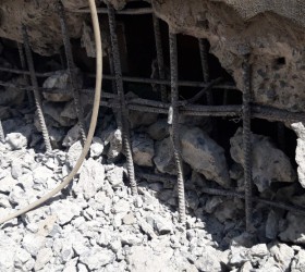 Đục phá bê tông tại bến cát bình dương